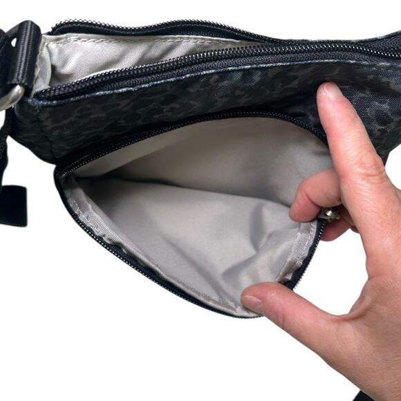 Baggallini Joey Bagg Nylon Crossbody Black and Grey Cheetah Print Small‎ - Picture 8 of 10